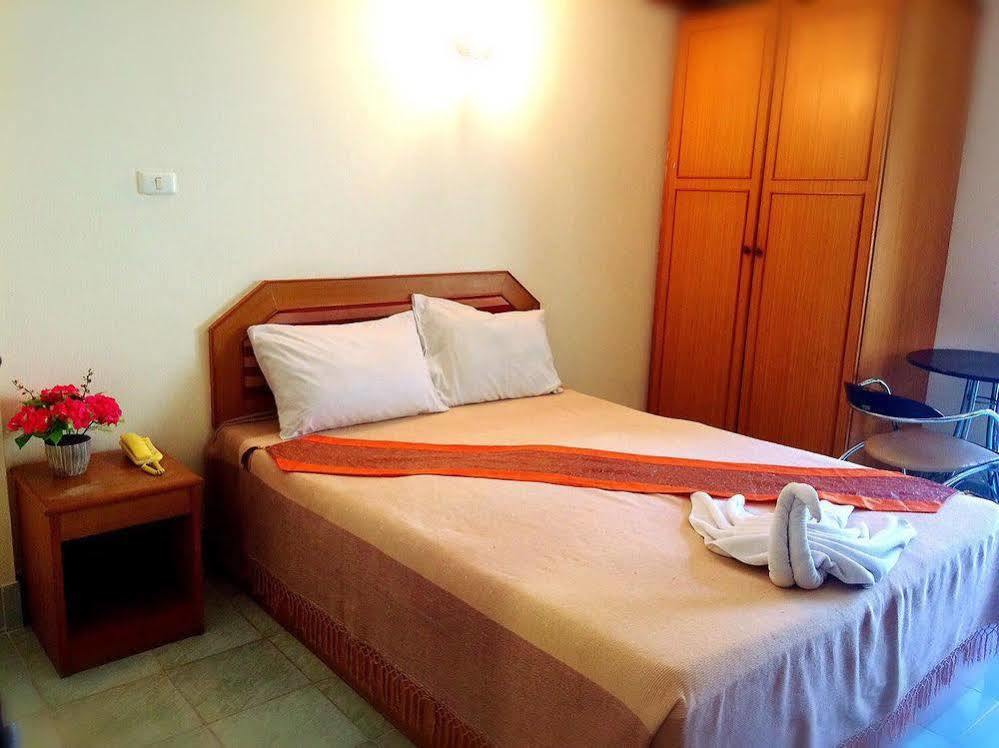 เชคเวลล์แมนชั่น Hotel Pattaya ภายนอก รูปภาพ